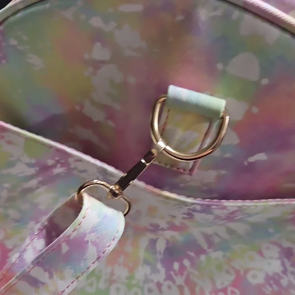 Under One Sky Pastel Travel Bag - Picture 6 of 13